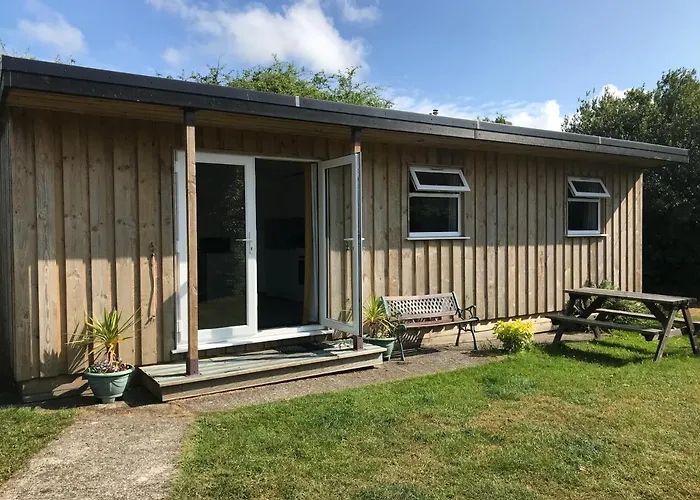 Kingfisher Glamping Cabin